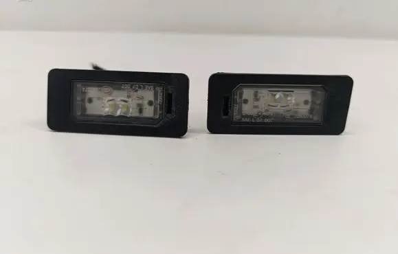BMW 2 F46 Number plate light 7193293