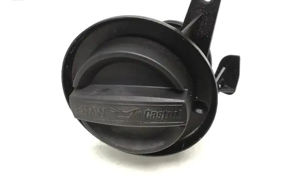 BMW 5 GT F07 Oil filler cap 8507608