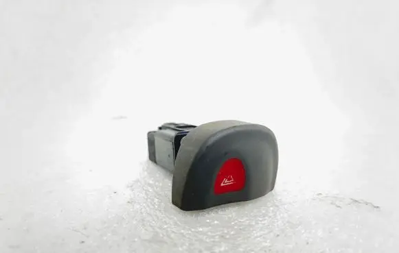 Renault Scenic I Hazard light switch 435536