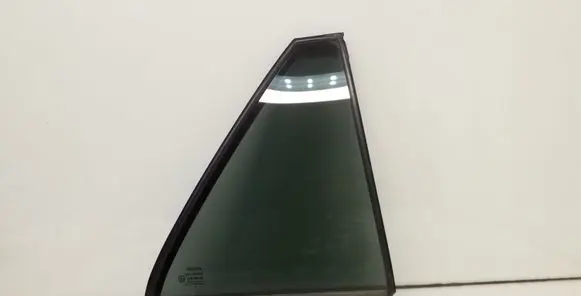 Toyota Avensis T250 Rear vent window glass 
