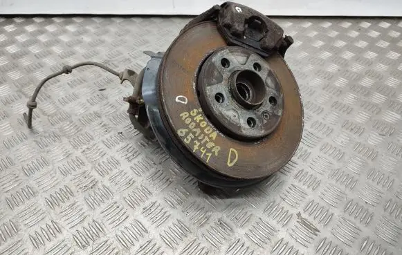 Skoda Roomster (5J) Front wheel hub