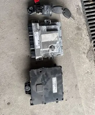 Nissan NV400 Engine control unit/module 237106820S A3C0911230001 820749095