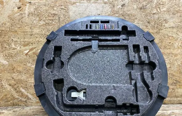 Mercedes-Benz S AMG W220 Tool box A2205800005