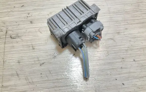 Opel Insignia A Glow plug pre-heat relay 55574293