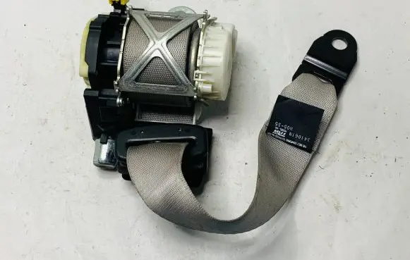 Mercedes-Benz R W251 Third row seat belt A2518600585