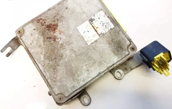 Mazda 323 Engine control unit/module