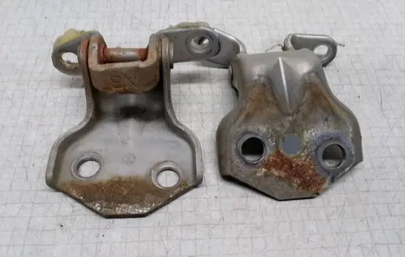 Subaru Legacy Front door hinges set 