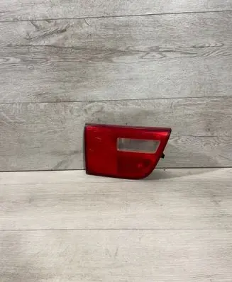 Tailgate rear/tail lights