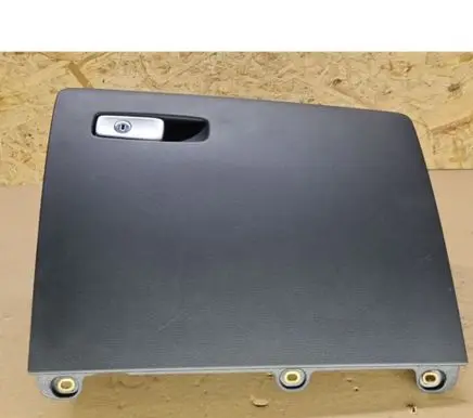 Audi Q3 8U Glove box 8U1857035