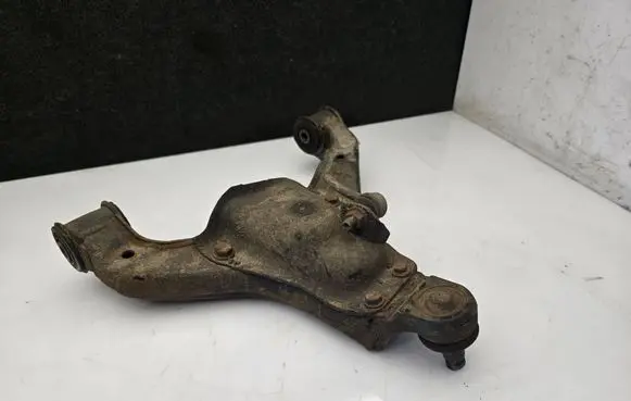 Mercedes-Benz Sprinter W906 Front lower control arm/wishbone