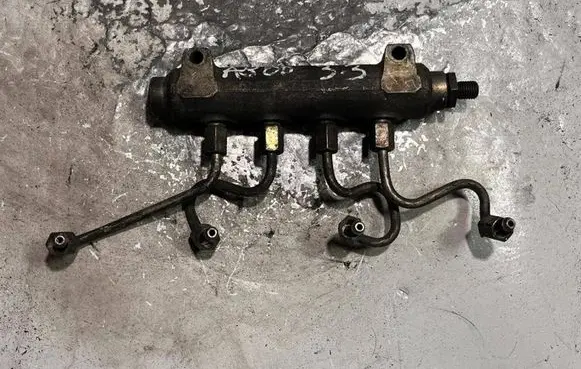 Audi A8 S8 D2 4D Fuel main line pipe 057130089A F00R000253