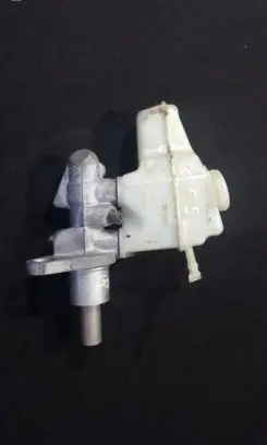 Master brake cylinder