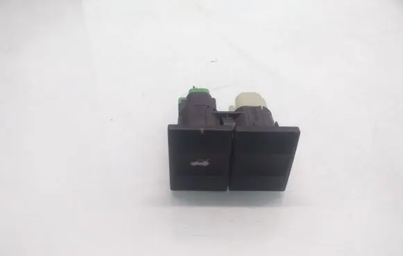Tailgate opening switch