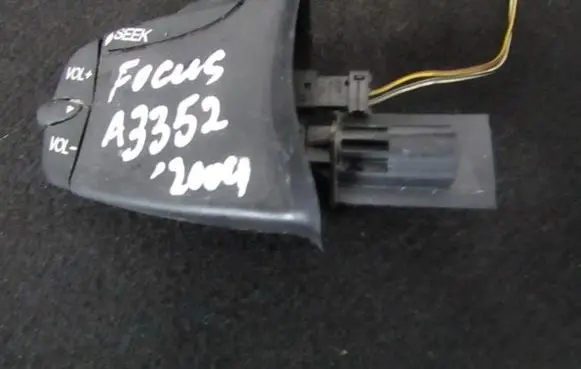 Multifunctional control switch/knob