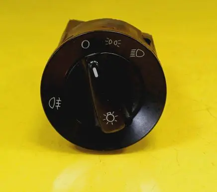 Volkswagen Golf IV Light switch 1C0941531