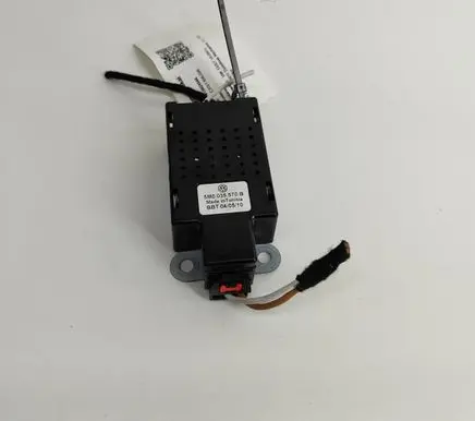 Volkswagen Golf VI Aerial antenna amplifier 5M0035570B