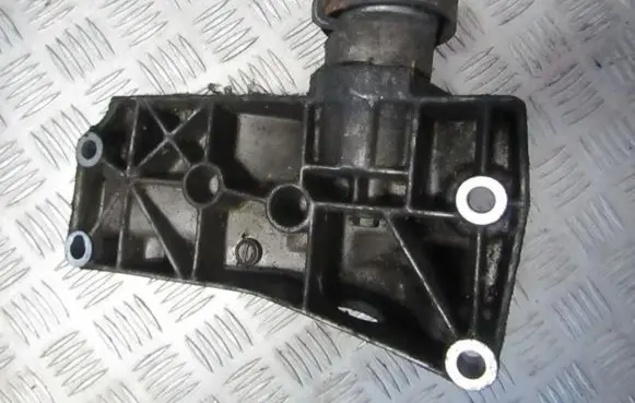 Volkswagen Golf IV Engine mounting bracket 030145169h