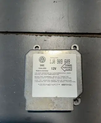 Volkswagen Golf IV Airbag control unit/module 1J0909609 48970102 5WK42800