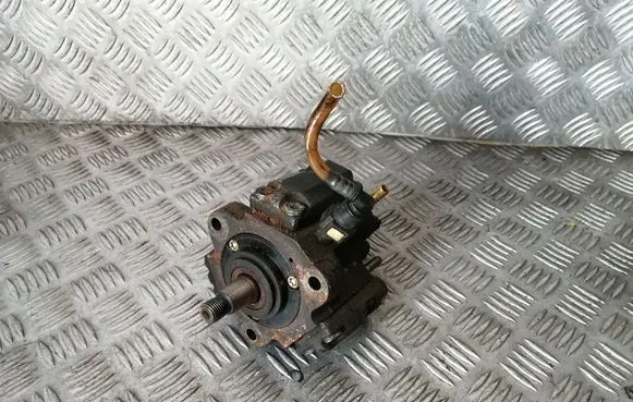Renault Scenic I Fuel injection high pressure pump 7700111010 0445010018 0281002483