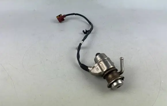 Skoda Superb B8 (3V) AdBlue injector 04L131113P