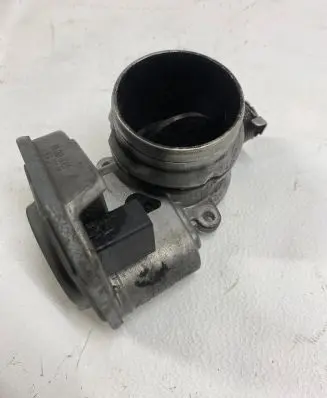 BMW 1 E81 E87 Throttle valve 7804373 B80420003