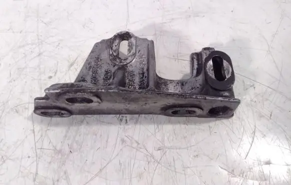 Volkswagen Sharan Engine mounting bracket 7M0199600C