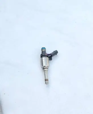 Skoda Superb B6 (3T) Fuel injector 06H906036H