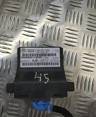 Audi A6 S6 C6 4F Gateway control module 1K0907530L