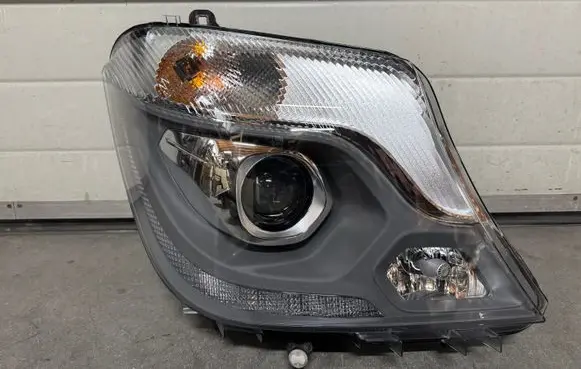 Mercedes-Benz Sprinter W906 Headlight/headlamp A9068203261