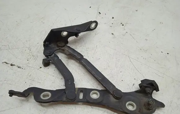 Volvo S60 Tailgate/trunk/boot hinge