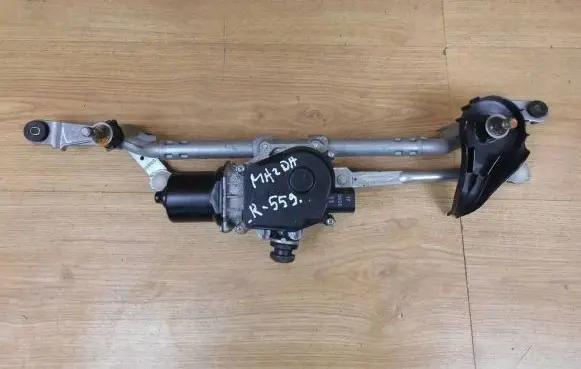 Mazda CX-3 Front wiper linkage and motor DA6C6737X DB2W67340 DB2W67360A