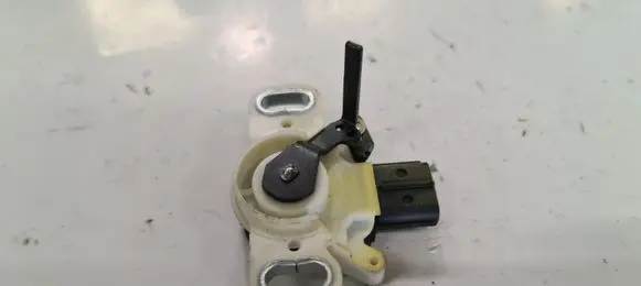 Lexus RX 450H Brake pedal sensor switch 8951020041