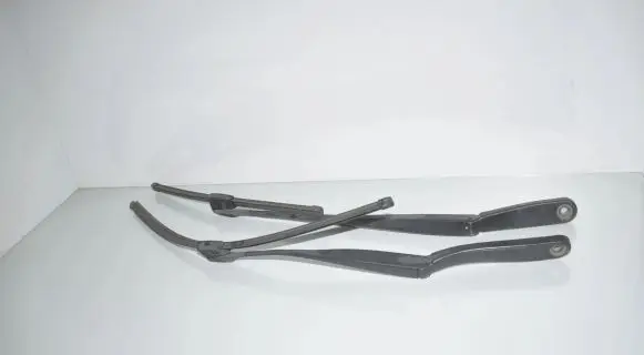 BMW 5 F10 F11 Front wiper blade arm 7182459 7203156 61617182459