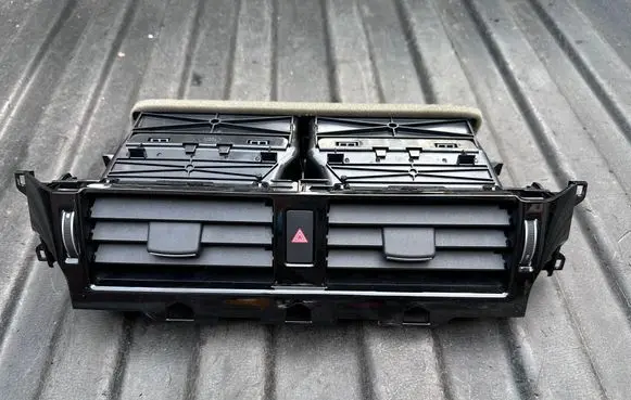 Land Rover Discovery 5 Dash center air vent grill 08289007 08289008 HY3211K656AA