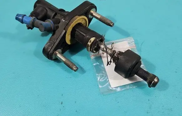 Toyota Yaris Clutch slave cylinder 31420-0D190-B IMPRK1446991