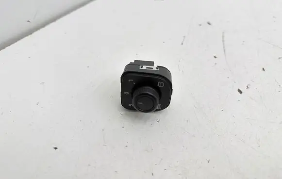 Seat Alhambra (Mk2) Wing mirror switch 1K0959565M