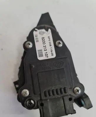 Renault Master II Accelerator throttle pedal 8200313107 6PV00811905 1044305