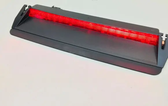 Volkswagen PASSAT CC Third/center stoplight 3C8945087