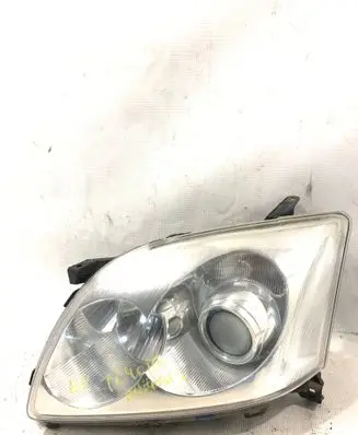 Toyota Avensis T250 Headlight/headlamp