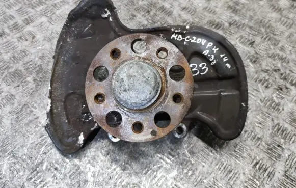 Mercedes-Benz C W204 Front wheel hub 20401