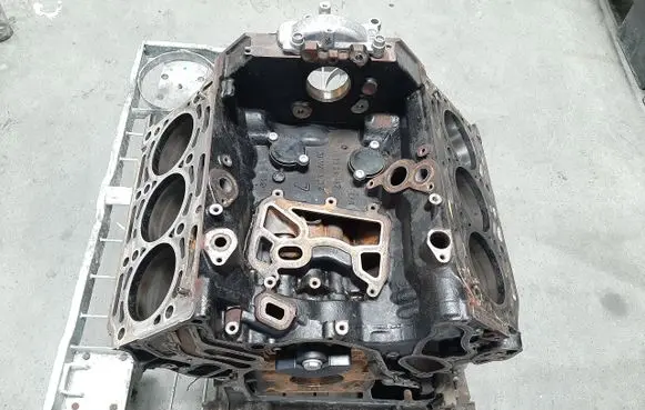 Volkswagen Amarok Engine block 059103023CA