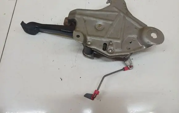 Chrysler Grand Voyager IV Clutch pedal 4683277AF