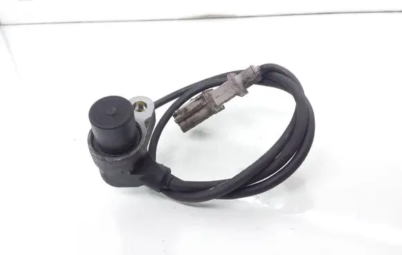 Volkswagen PASSAT B5.5 Crankshaft position sensor 0281002223