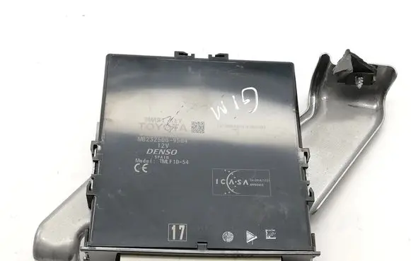 Toyota Yaris Keyless (KESSY) go control unit/module 899900D170