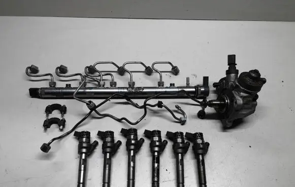 BMW X5 F15 Fuel injection system set 0445110617