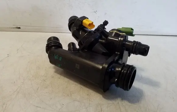 Thermostat/thermostat housing