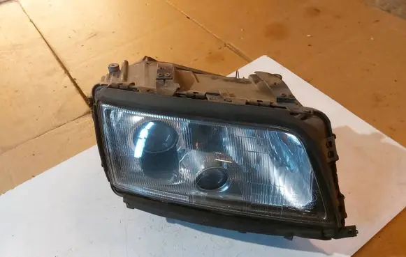 Audi A8 S8 D2 4D Headlight/headlamp 4D0941030E 1307022219