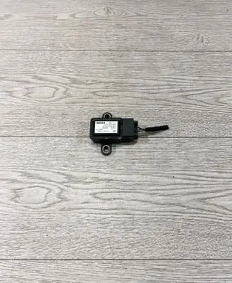 BMW 5 E39 ESP acceleration yaw rate sensor 6753694 0265005248 0013684