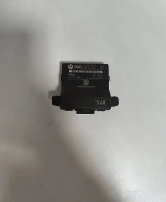 Volkswagen PASSAT B6 Gateway control module 3C0907951A 402063