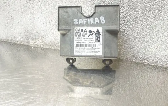 Opel Zafira B Airbag control unit/module 13241766 403253A3 327963935